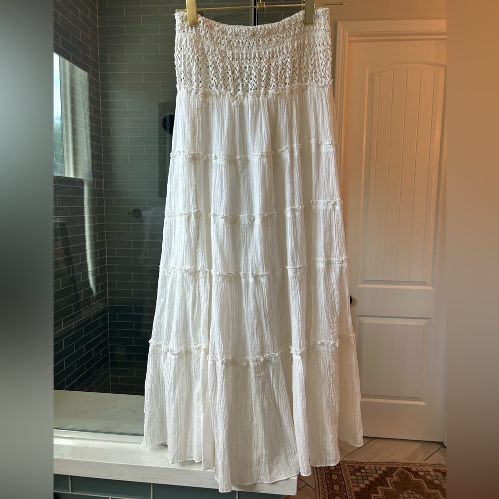 Kimchi Blue White Tiered Maxi Skirt with Smocked Waistband